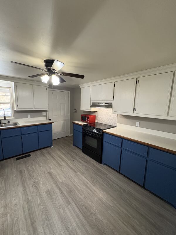 Foto del edificio - 721 Litchfield Ln