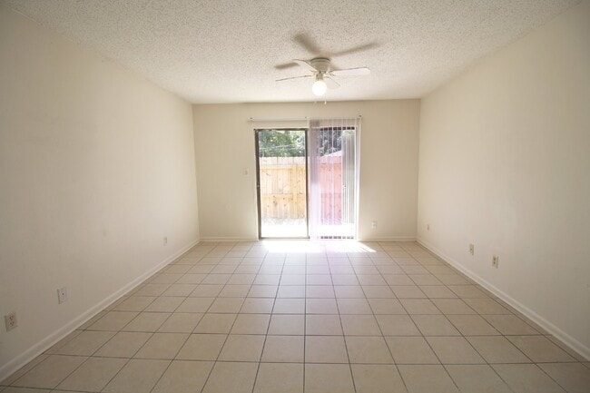 Building Photo - Affordable 2BR with Utilities Included – G...