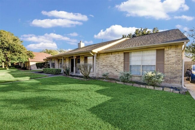 Building Photo - 19411 Lazy Valley Dr