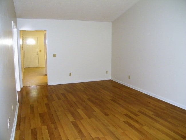 Photo - 30 Chatham St