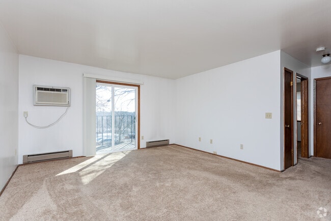 2BR, 1.5BA - Tosa Village