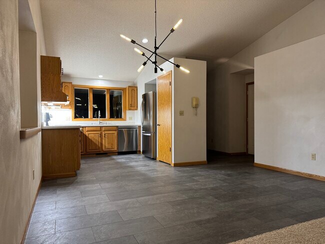 Foto del edificio - 2331 Skylark Drive