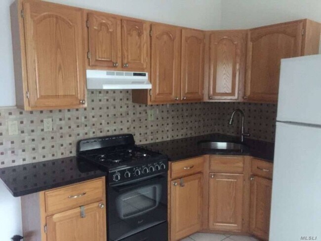 Building Photo - 119 Miramar Ave