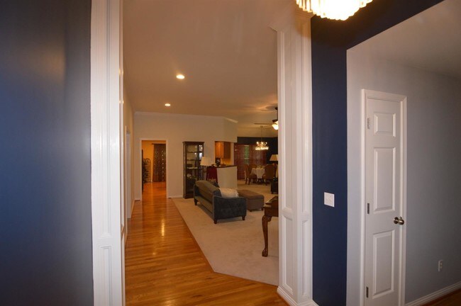 Building Photo - 2249 Sunningdale Dr