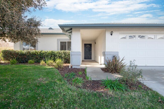 Foto del edificio - Lovely 3 Bedroom Home in Beautiful Los Alamos!