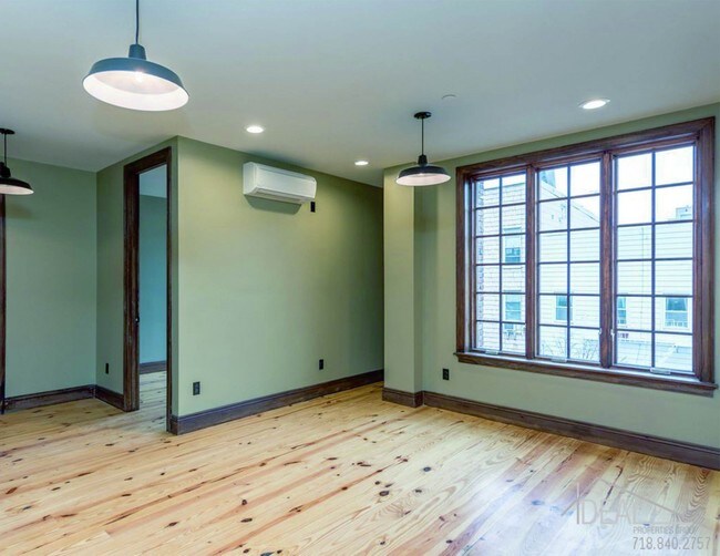 Building Photo - 50 Newel St