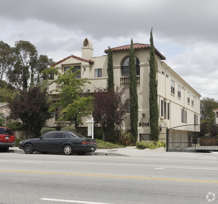 Primary Photo - 5014 Whitsett Ave