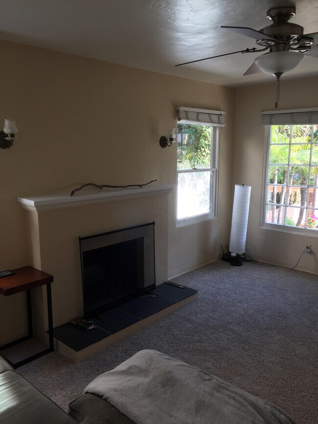 Living Room - 814 Deal Ct