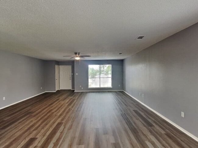 Building Photo - 12832 Dove Field Ln