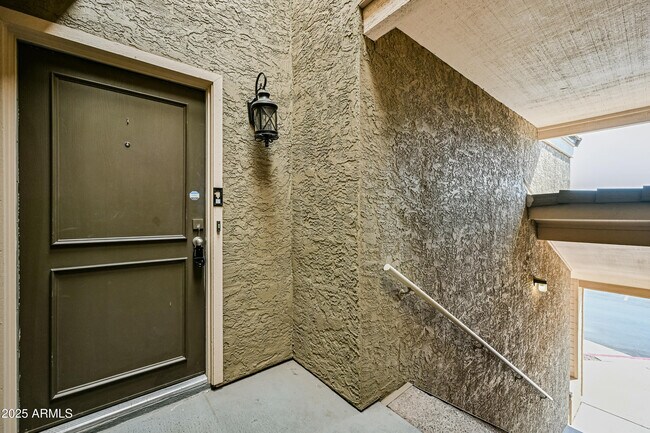 Foto del edificio - 2035 S Elm St