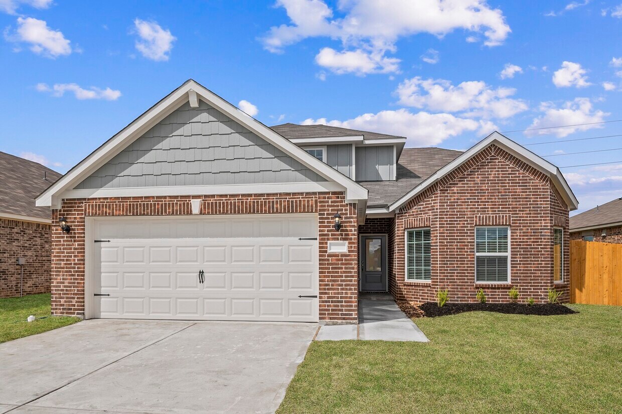 Primary Photo - 15695 Honey Cv Dr