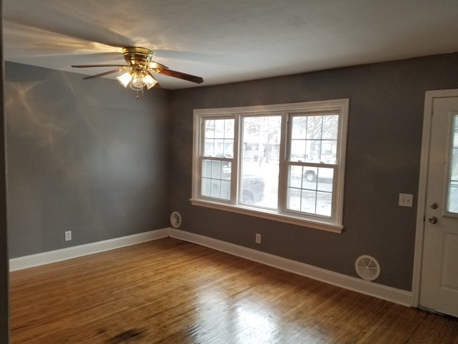 Building Photo - 458 Fernwood Avenue