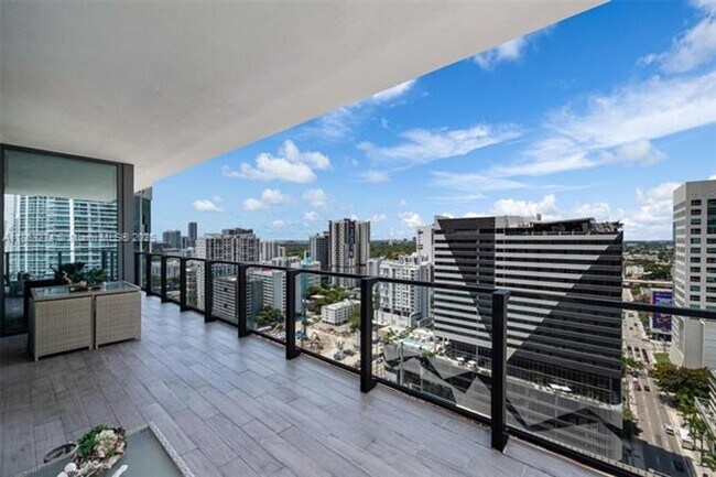 Foto del edificio - 88 SW 7th St