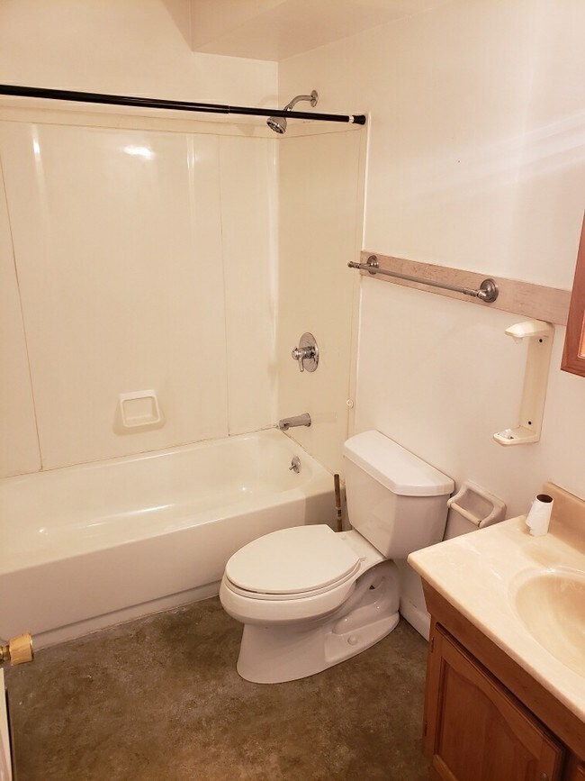 Building Photo - 6896 Old Porter Ct
