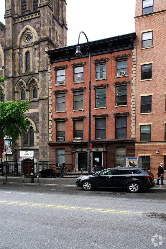 Building Photo - 336-338 W 14th St