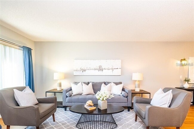 Foto del edificio - 361 Winter Ridge Blvd