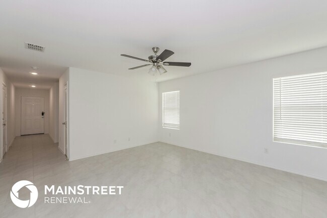 Building Photo - 8432 Fawn Creek Dr