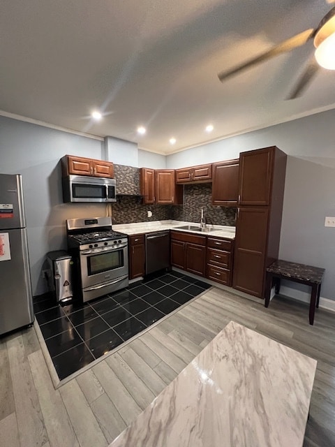 Building Photo - 215 Cherry St