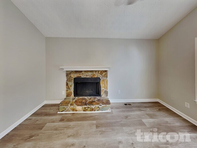 Foto del edificio - 172 N White Pines Dr