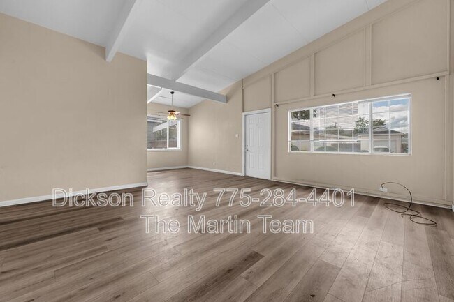 Foto del edificio - 12100 Himalaya St