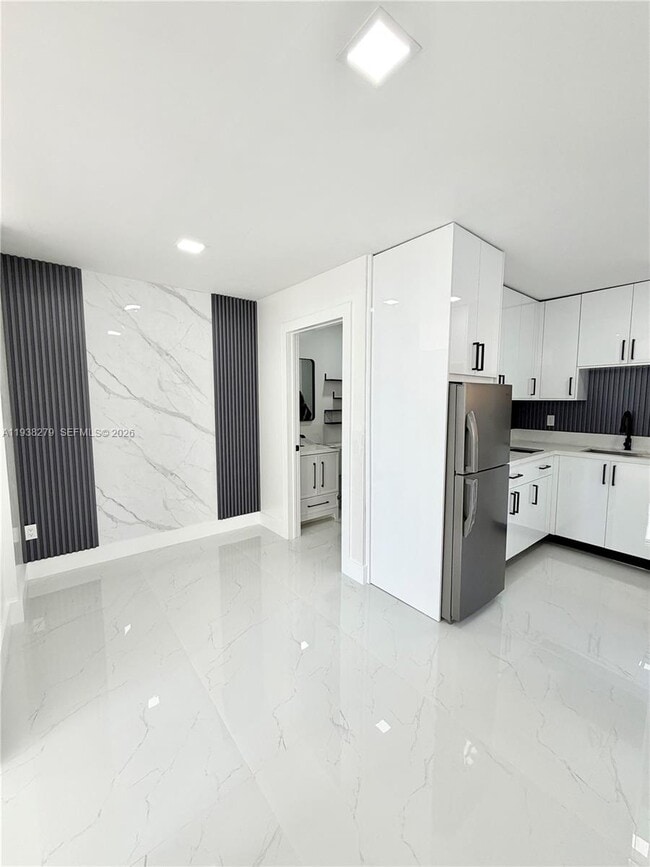 Building Photo - 5051 SW 128th Ct