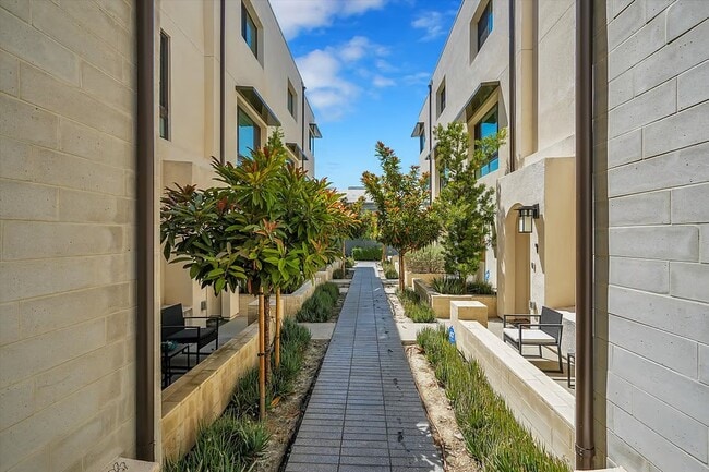 Photo - 2927 Exposition Pl Townhome