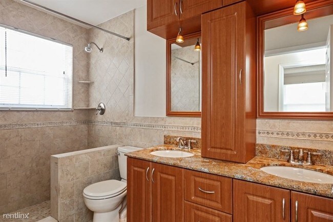 Building Photo - 4 br, 2.5 bath House - 15083 SW 19th St