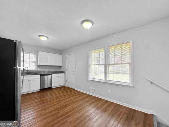 Foto del edificio - 3865 Morning Creek Dr