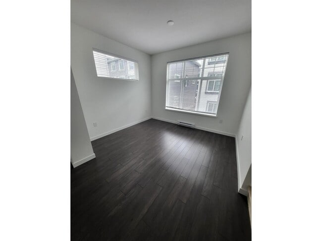 Photo du bâtiment - 15778-15785 85 Ave