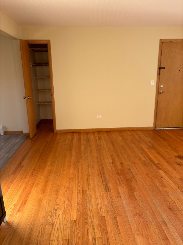 Foto del edificio - 7350 W Belmont Ave