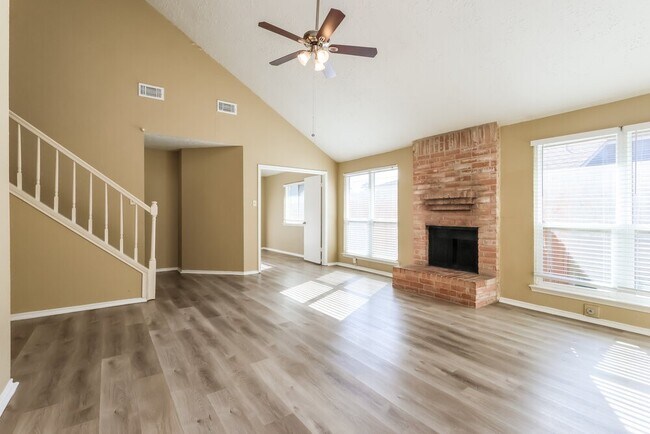 Foto del edificio - 20030 River Brook Dr