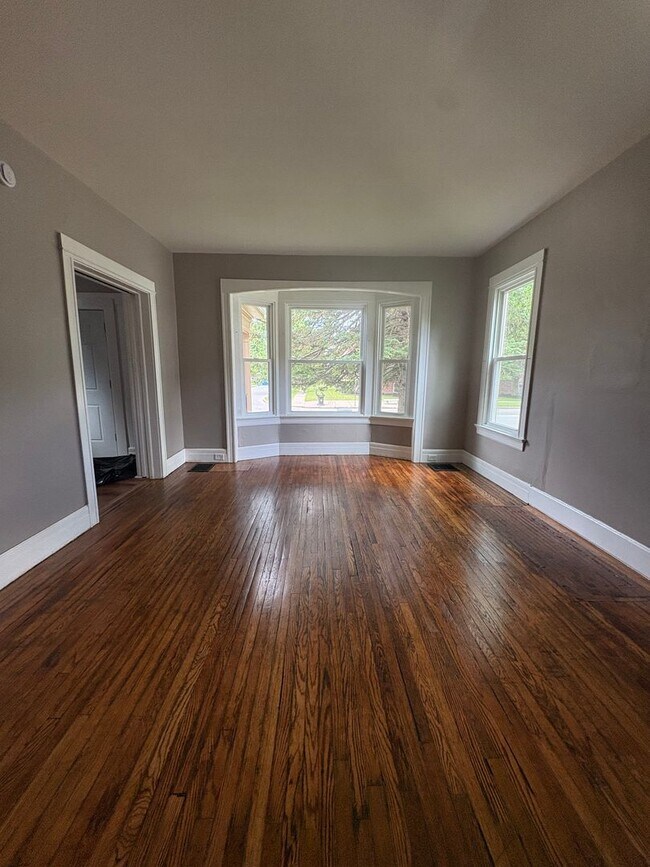 Foto del edificio - Charming Three Bedroom Townhouse!