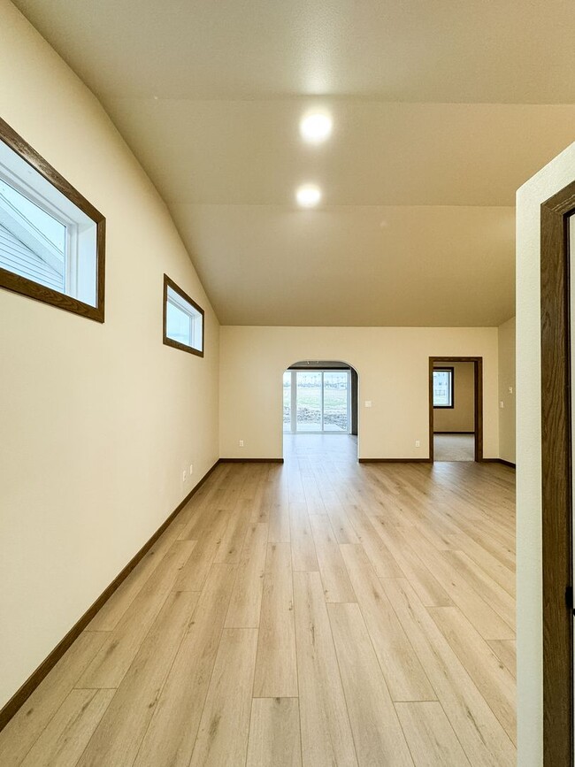 Foto del edificio - Legacy - GST Investments LLC