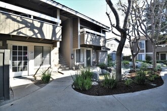 Building Photo - 258 Streamwood