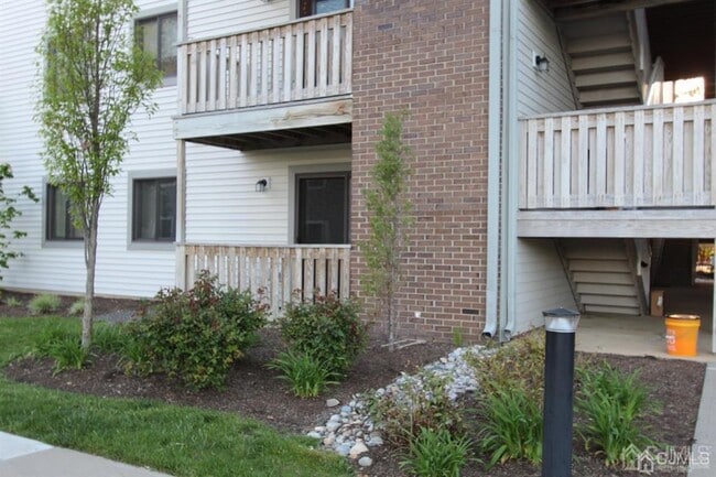 Building Photo - 5105 Ravens Crest Dr