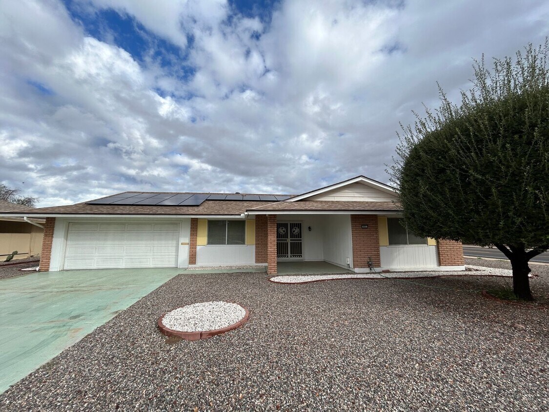 Primary Photo - 10551 W Prairie Hills Cir