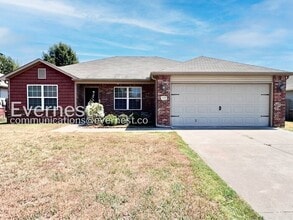Building Photo - 14725 S Fern Pl