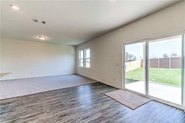 Foto del edificio - 19507 Cloudy Bay Dr