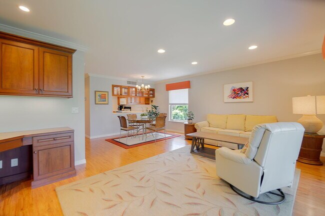 Building Photo - 18430 SE Wood Haven Ln