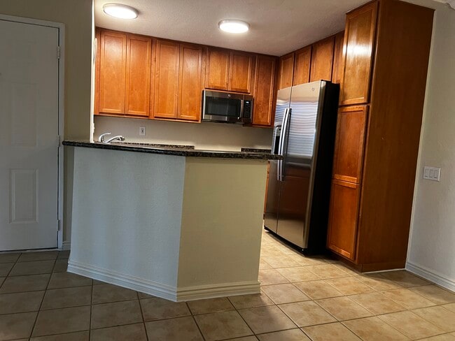 Building Photo - 78650 Avenue 42