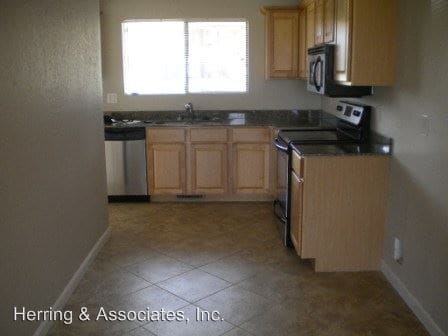Building Photo - 1826 Rocklund Dr