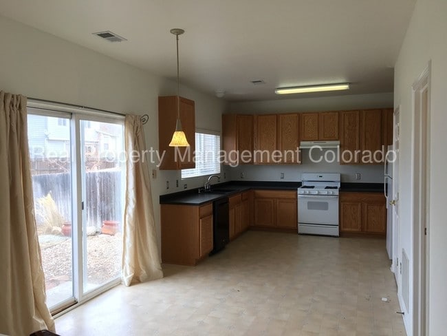 Building Photo - 20637 E Kenyon Pl