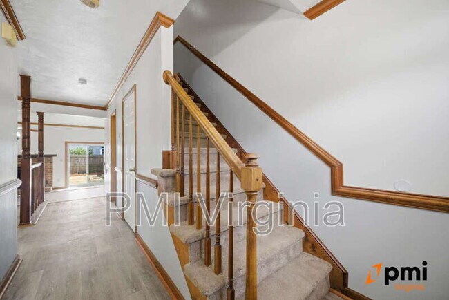 Foto del edificio - 202 Stonehall Ct