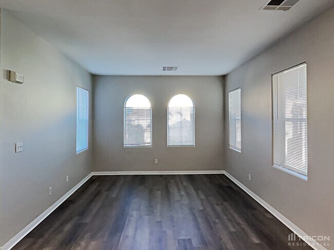 Building Photo - 9517 Summer Furnace Street Las Vegas NV