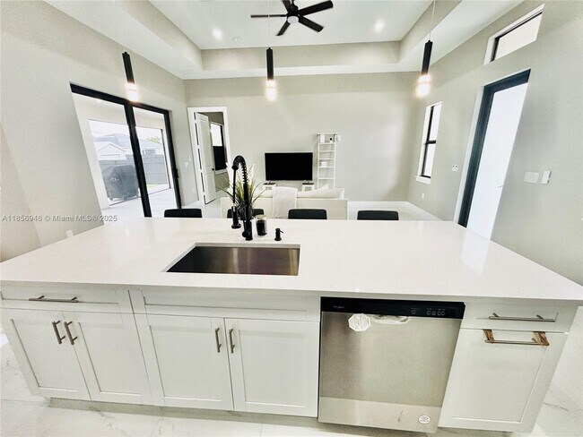 Foto del edificio - 3204 40th St SW