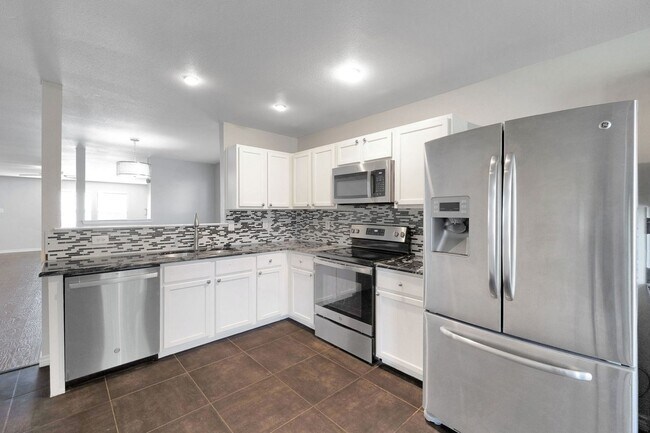 Foto del edificio - Charming 3BR House for Lease in Little Elm