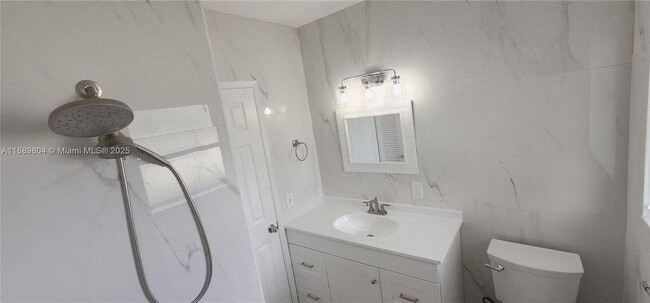 Building Photo - 200 NW 9th St