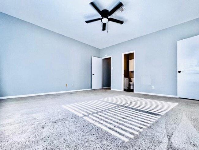 Foto del edificio - 7284 Regency Square Ct