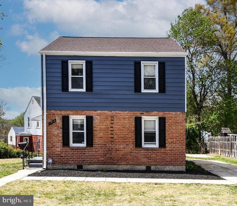 Foto principal - 6912 17th Ave