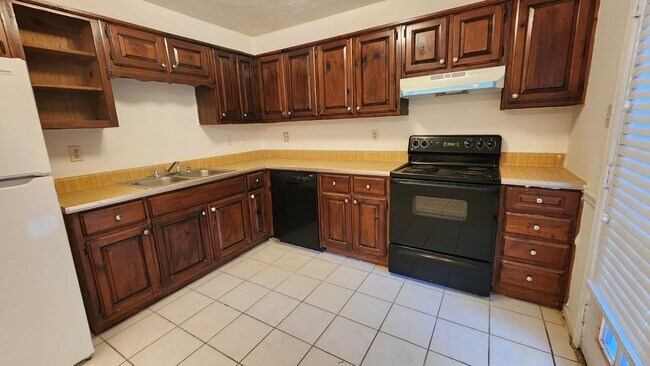 Foto del edificio - 631 Hunting Creek Ln SE